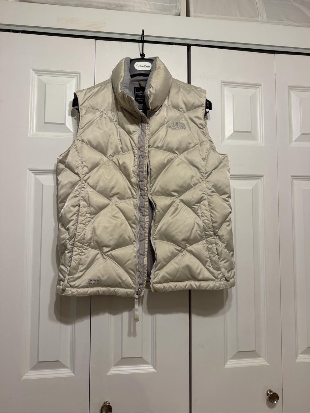 The North Face 550 Down Fill Diamond Quilted Vest Cream